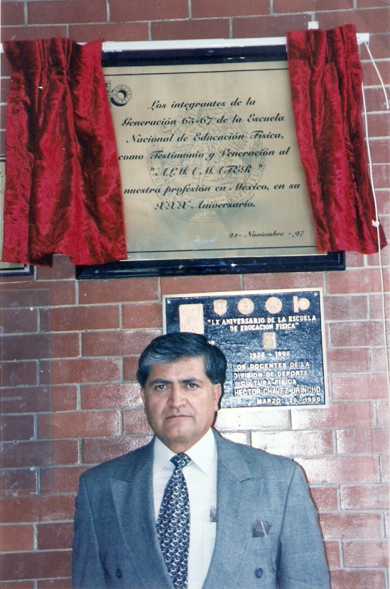 Profesor Muciño Zarazúa en el 60 Aniversario de la ENEF Profesor Muciño Zarazúa